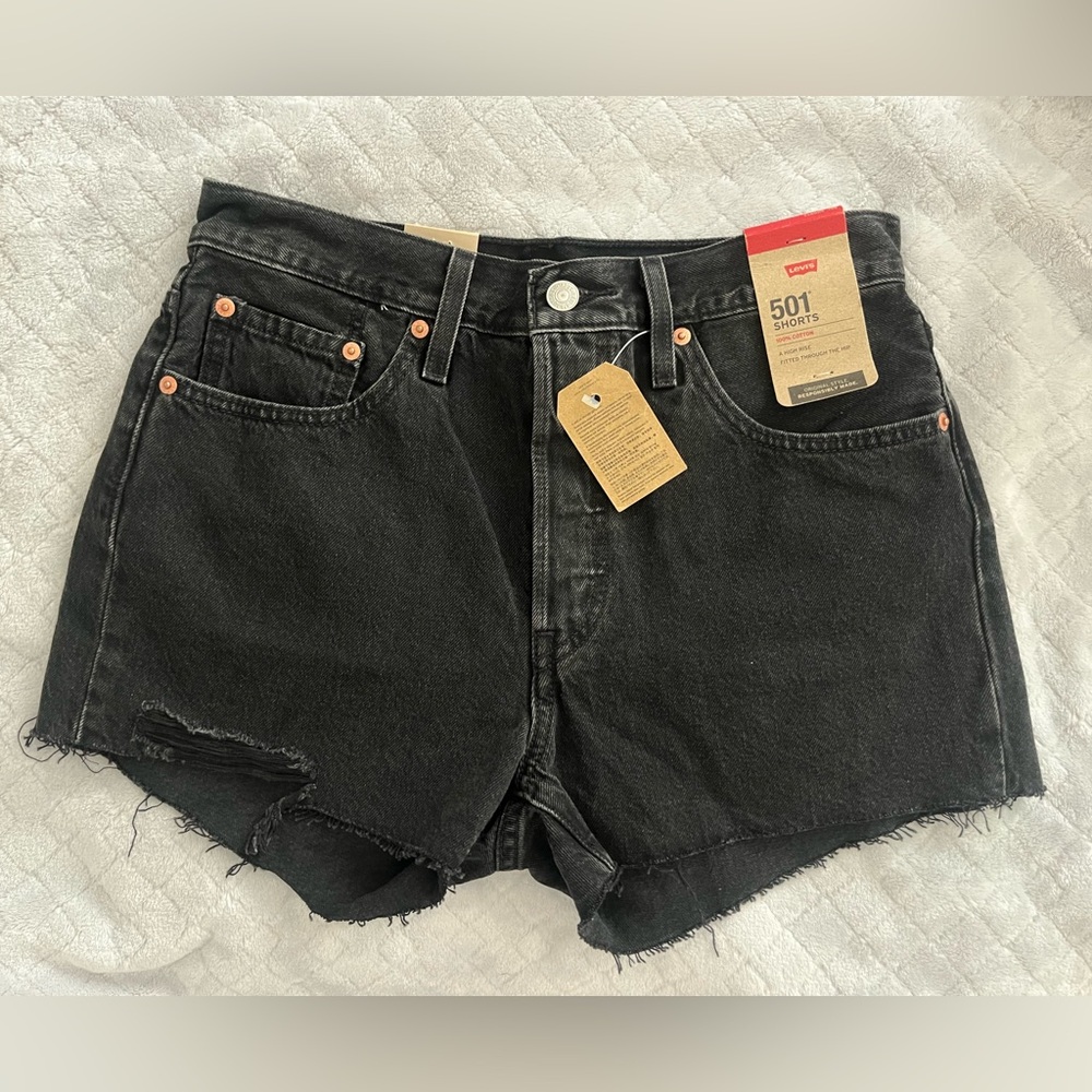 black levi’s 501 jean shorts
